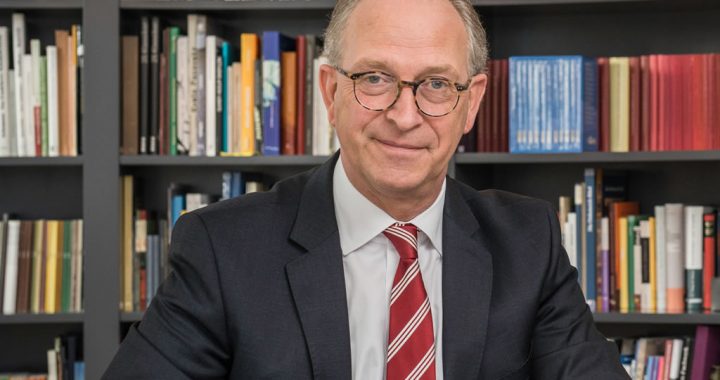 Grußwort von Prof. Dr. Roland Kaehlbrandt
